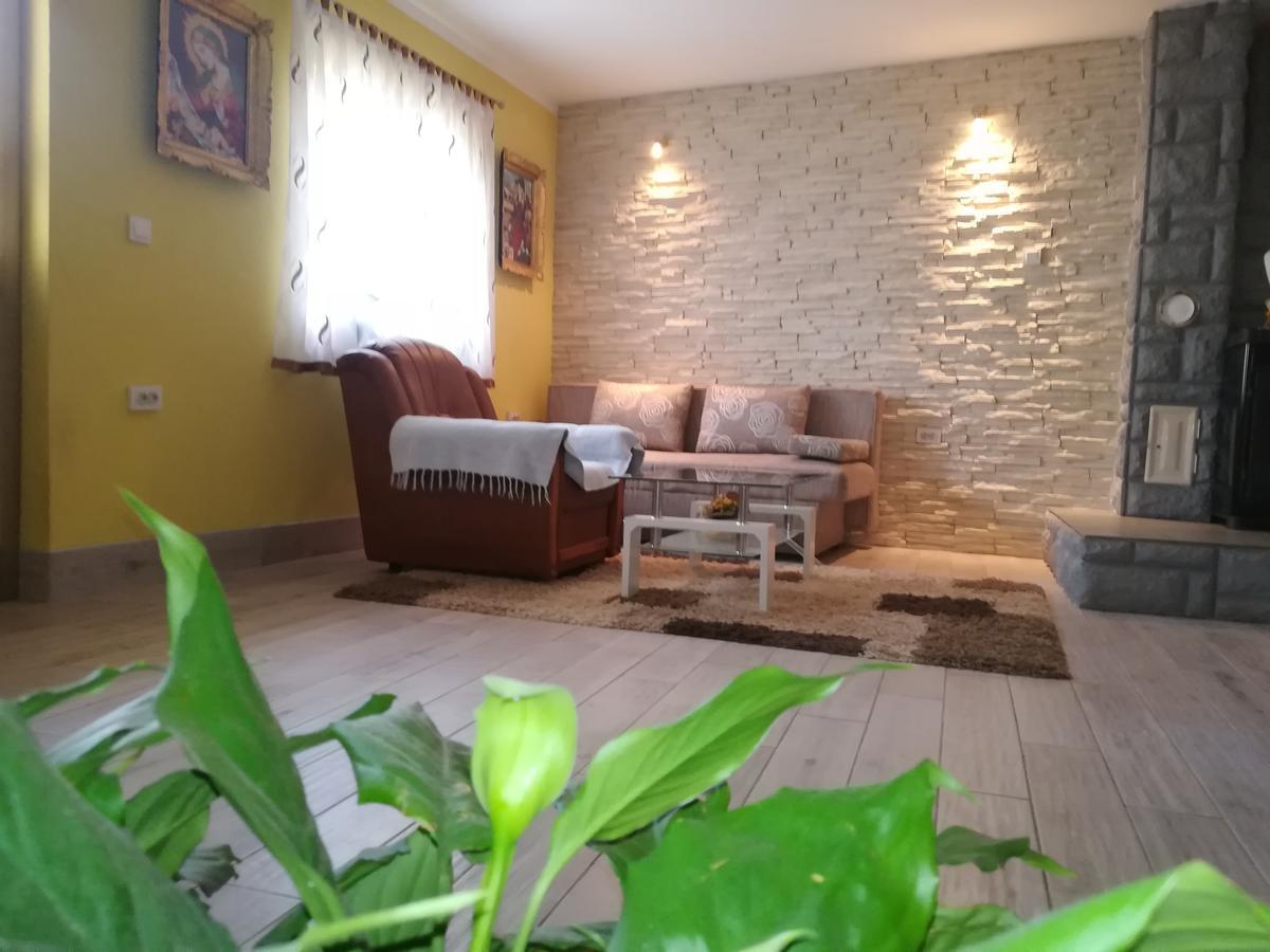 Apartment Ines 诺维·维诺多尔斯基 外观 照片